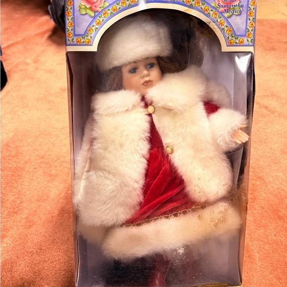 Samantha Collection - Elegant Red and White Doll with Fur Trim - Picture 9 of 12